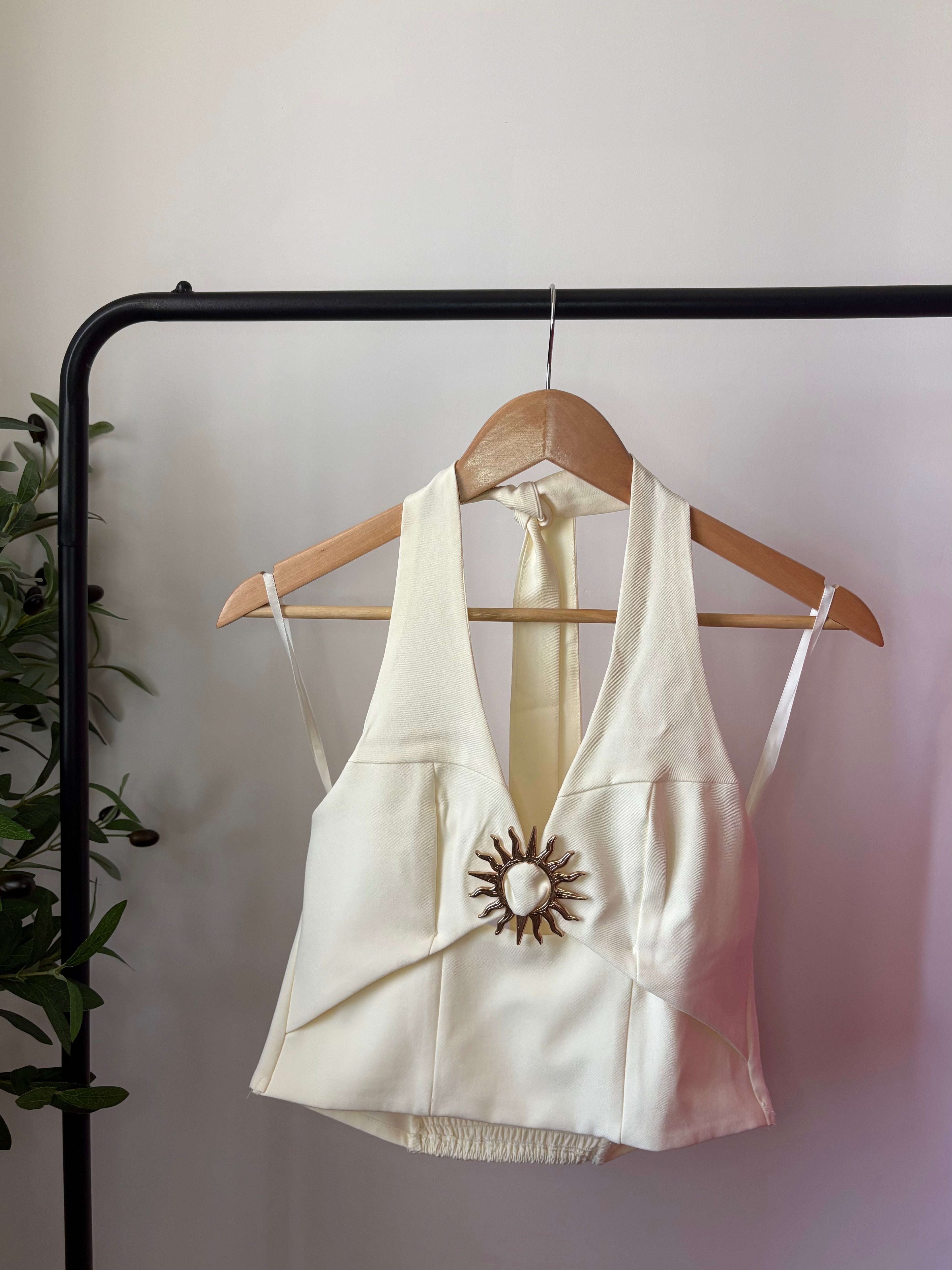 Top dos nu à Bijou Soleil – Écru