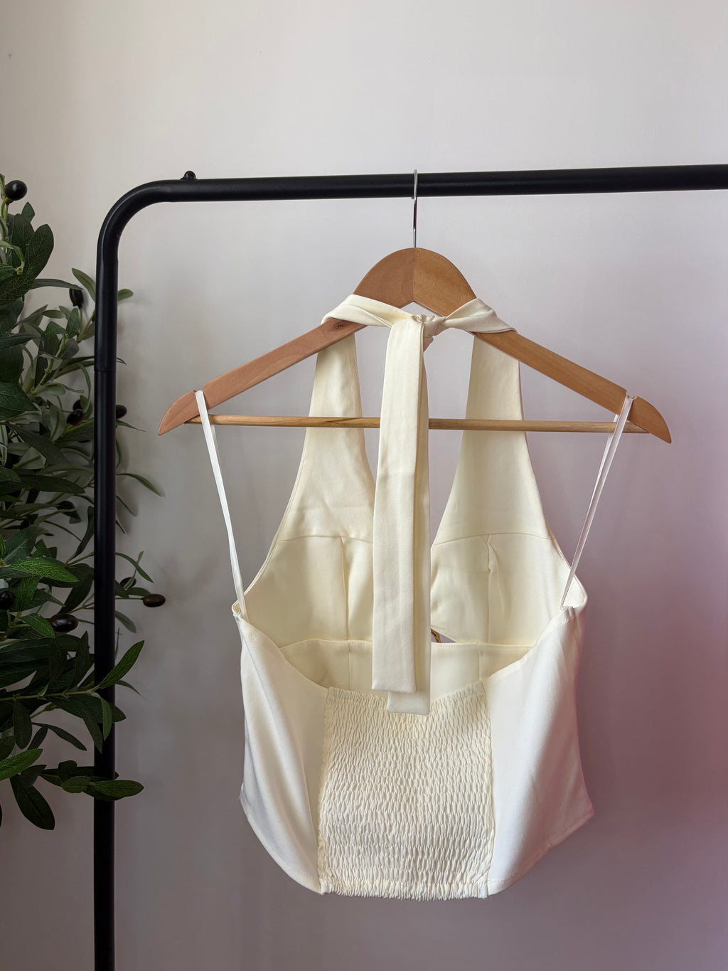 Top dos nu à Bijou Soleil – Écru